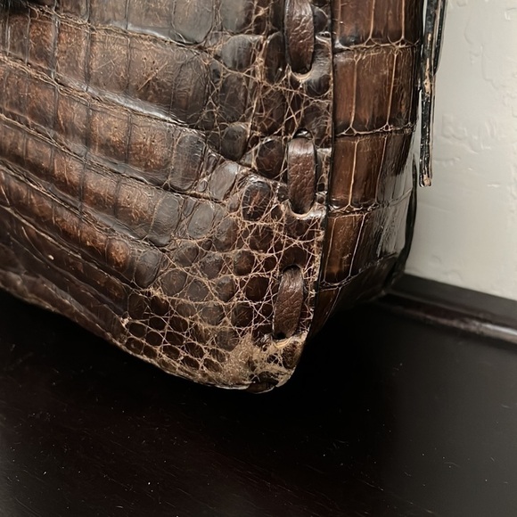 Real croc skin Vintage artisan made shoulder bag, brown. Hand made - Picture 5 of 17